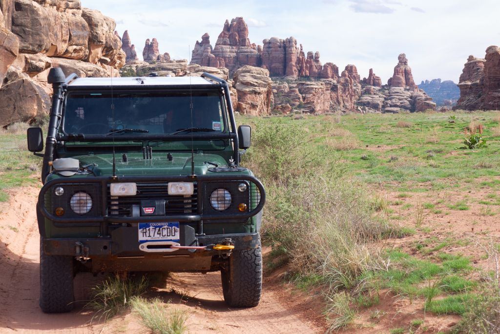 Defender 90 in Needles District, Canyonlands National Park, UT, USA